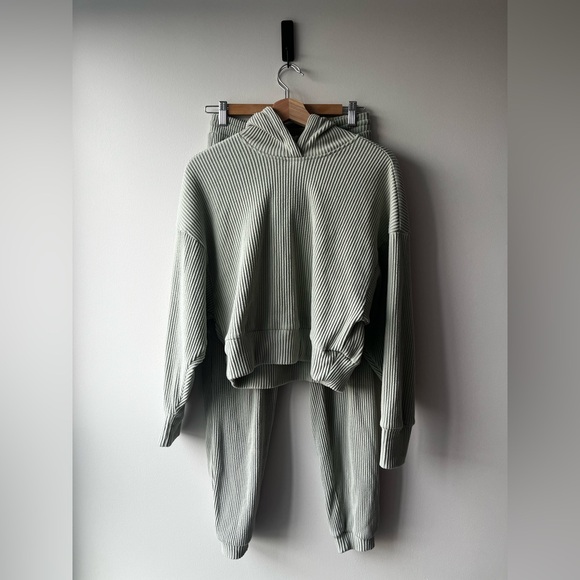 Abercrombie & Fitch Sweaters - Abercrombie & Fitch mint green Women's Sweater and Sweats